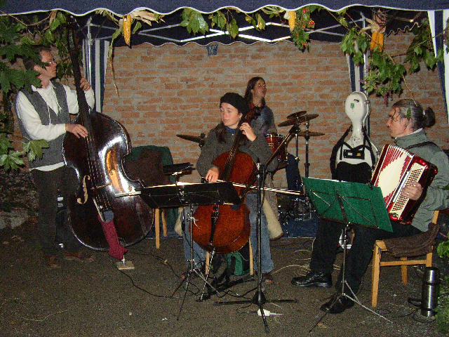 freylax zum Herbst und Weinfest 2004 (© Mondschein)