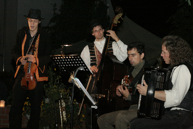 Ziganimo zum Herbst und Weinfest 2006 (© Ilka Meffert)